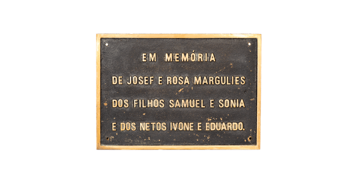 Josef e Rosa Margulies. Dos filhos Samuel e Sonia e dos netos Ivone e Eduardo