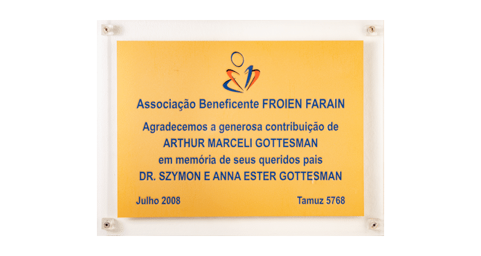 Arthur Marceli Gottesman em memória de seus queridos pais Dr. Szymon e Anna Ester Gottesma, de Associação Beneficente Froien Farain